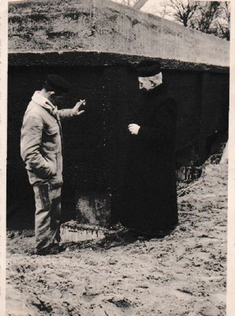 Historische foto van Gerard Goris aan het werk